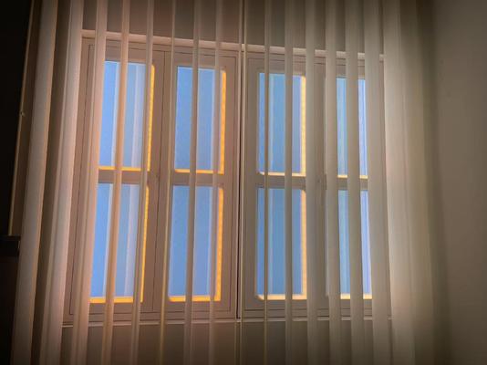 खरीदें 2100-7500K प्रकाश रंग रेले स्कैटरिंग के साथ नकली खिड़की की रोशनी, एलईडी लाइटिंग वॉल माउंटिंग इंस्टॉलेशन ऑनलाइन निर्माण